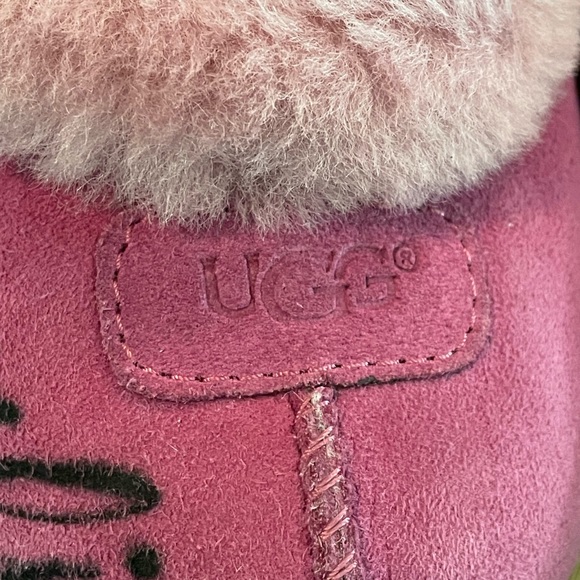 Like new pink Personalized Uggs - size 7 1/2 - Picture 7 of 7